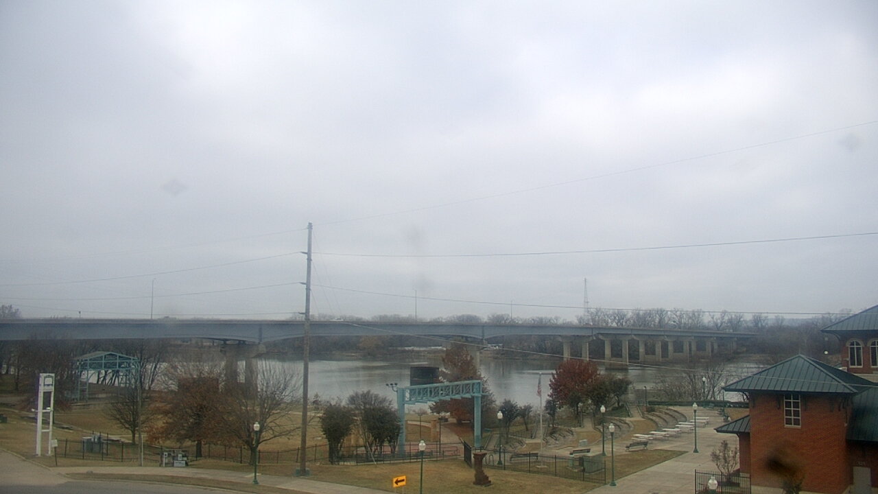 Thumbnail for current weather camera view from Miss Lauras in Fort Smith, Arkansas