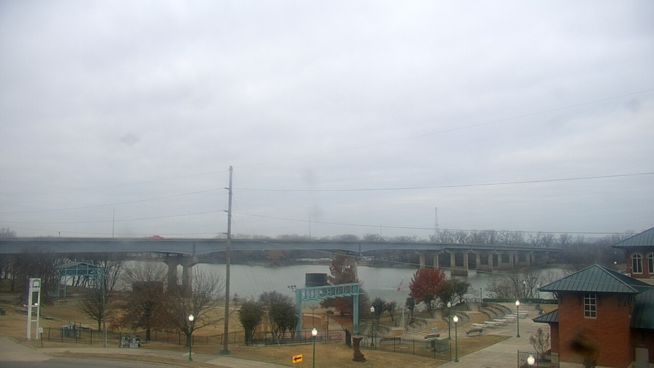 Thumbnail for current weather camera view from Miss Lauras in Fort Smith, Arkansas