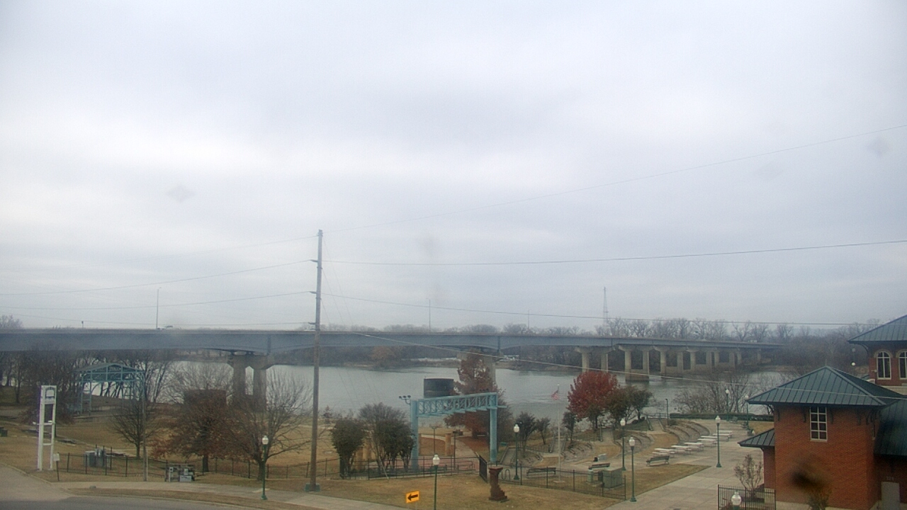 Thumbnail for current weather camera view from Miss Lauras in Fort Smith, Arkansas