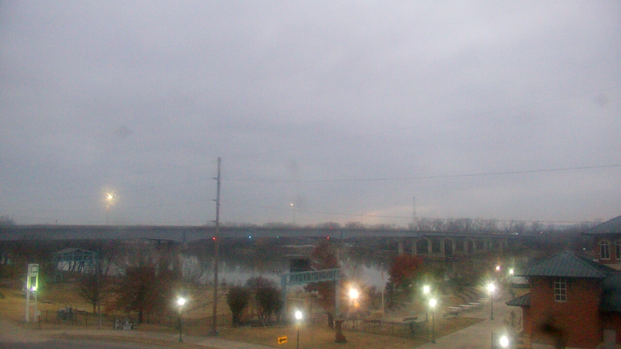 Thumbnail for current weather camera view from Miss Lauras in Fort Smith, Arkansas