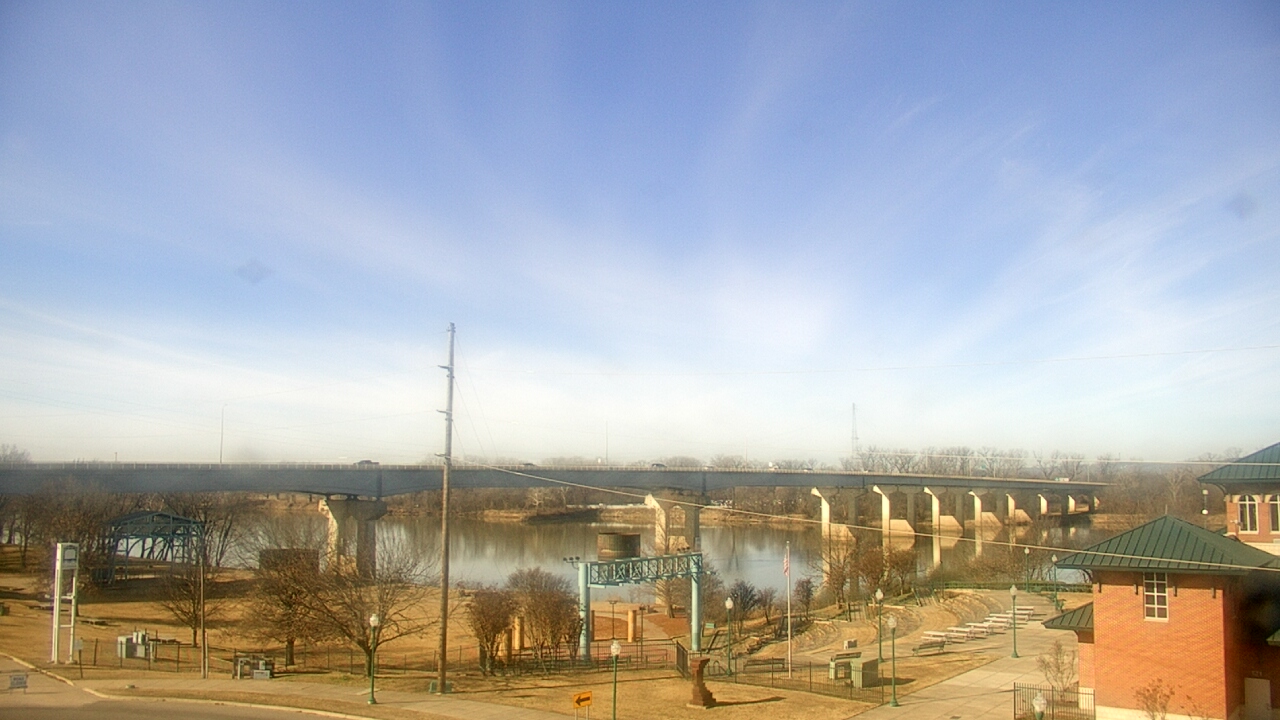 Thumbnail for current weather camera view from Miss Lauras in Fort Smith, Arkansas