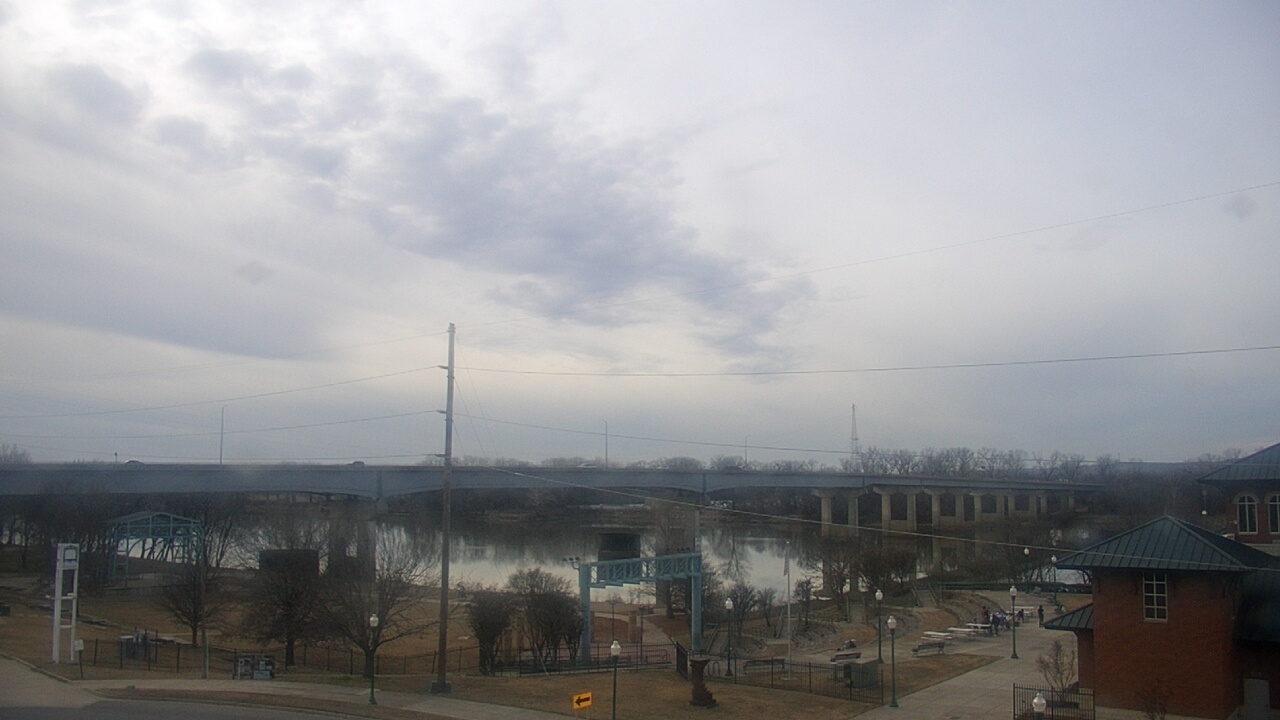 Thumbnail for current weather camera view from Miss Lauras in Fort Smith, Arkansas