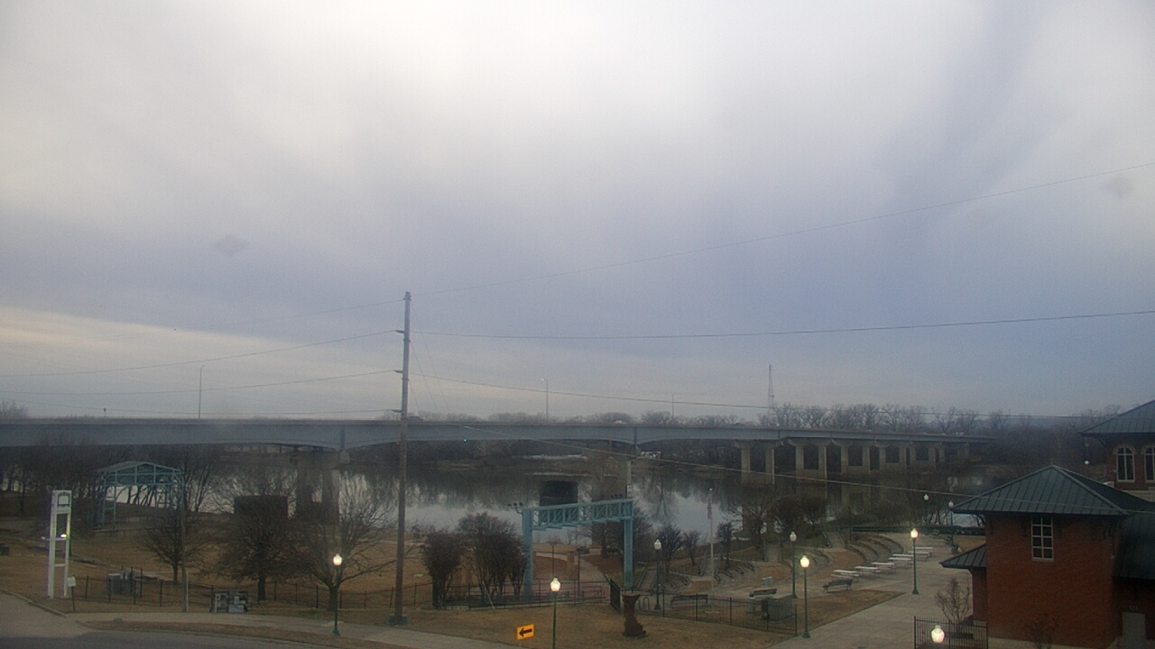 Thumbnail for current weather camera view from Miss Lauras in Fort Smith, Arkansas