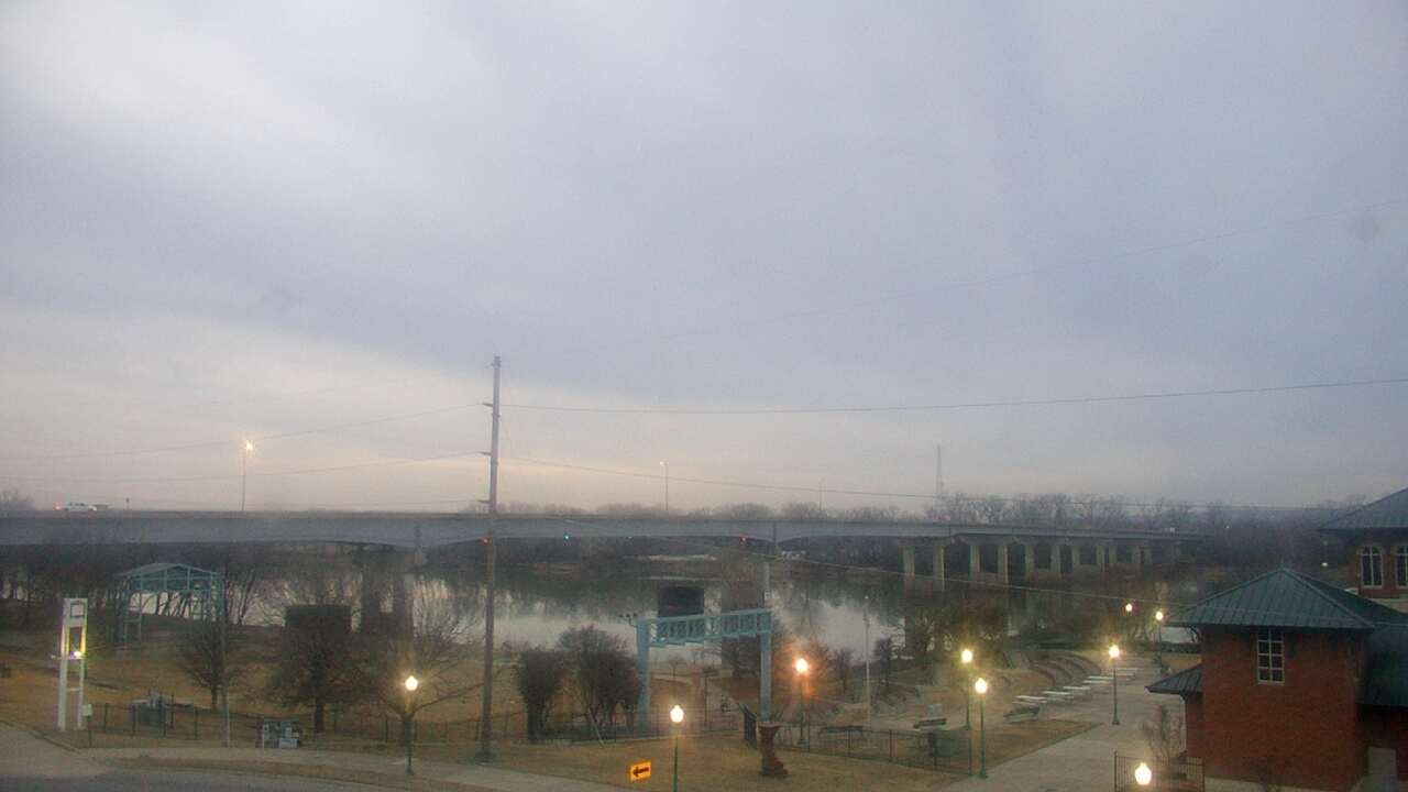 Thumbnail for current weather camera view from Miss Lauras in Fort Smith, Arkansas