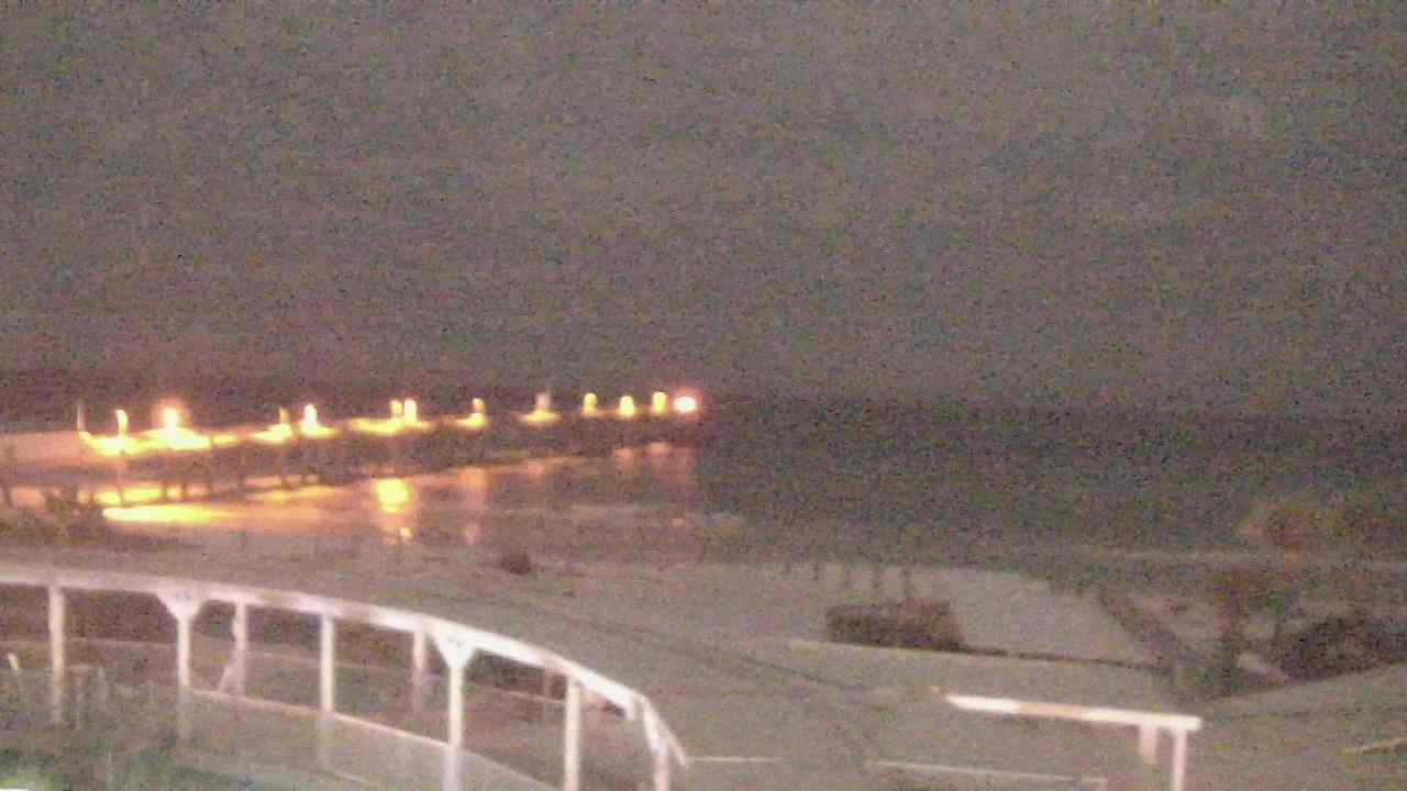 Thumbnail for current weather camera view from The Gulfarium in Fort Walton Beach, Florida