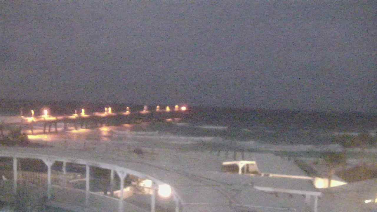 Thumbnail for current weather camera view from The Gulfarium in Fort Walton Beach, Florida