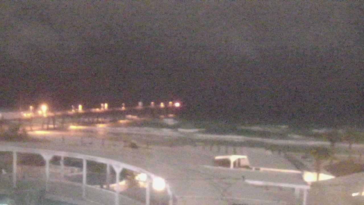 Thumbnail for current weather camera view from The Gulfarium in Fort Walton Beach, Florida