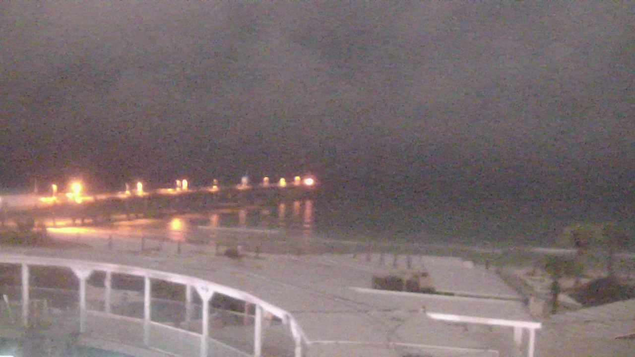 Thumbnail for current weather camera view from The Gulfarium in Fort Walton Beach, Florida