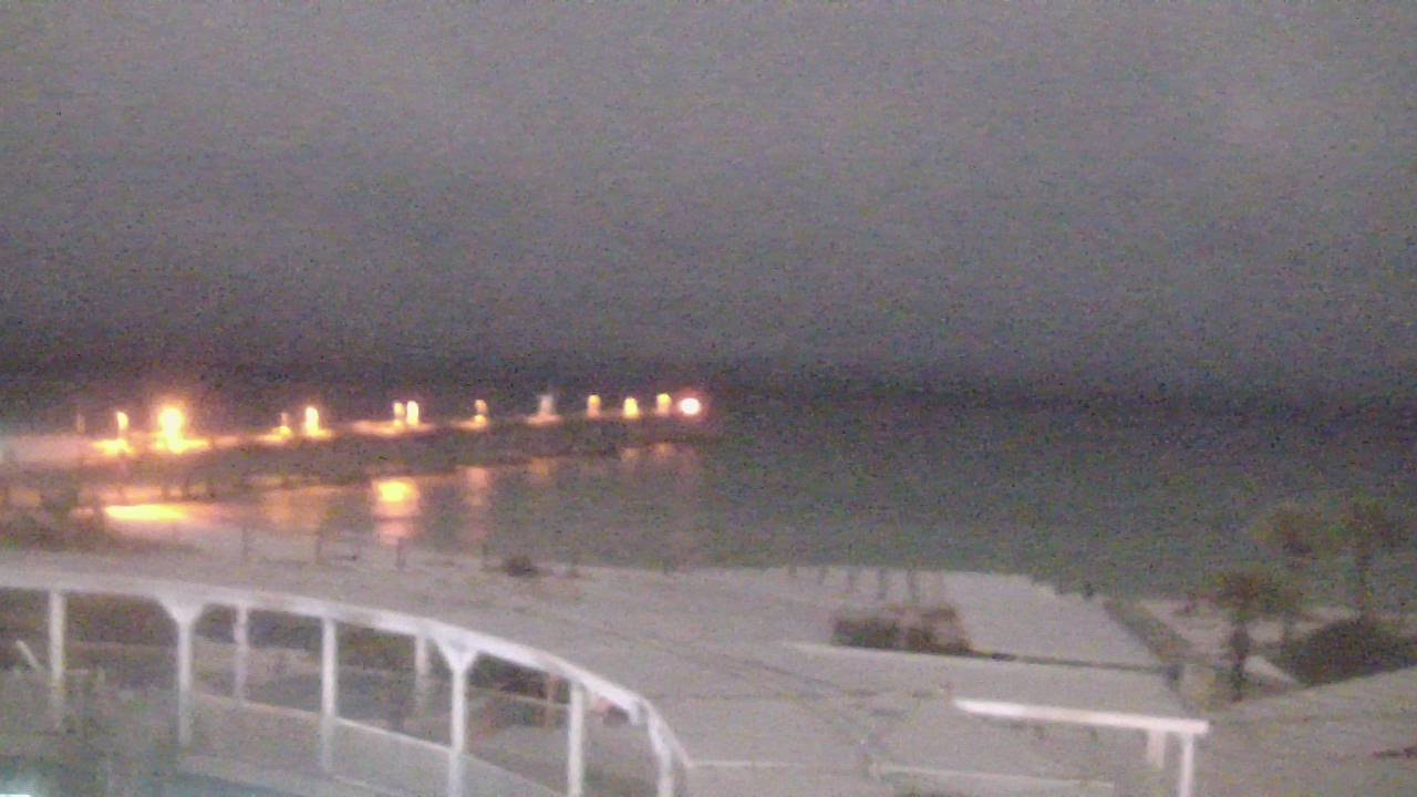 Thumbnail for current weather camera view from The Gulfarium in Fort Walton Beach, Florida
