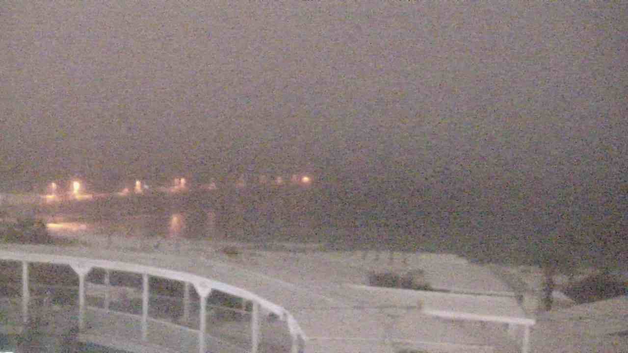 Thumbnail for current weather camera view from The Gulfarium in Fort Walton Beach, Florida