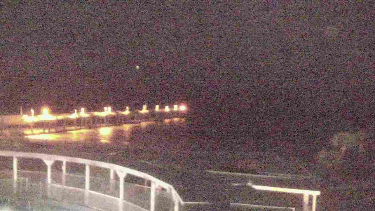 Thumbnail for current weather camera view from The Gulfarium in Fort Walton Beach, Florida