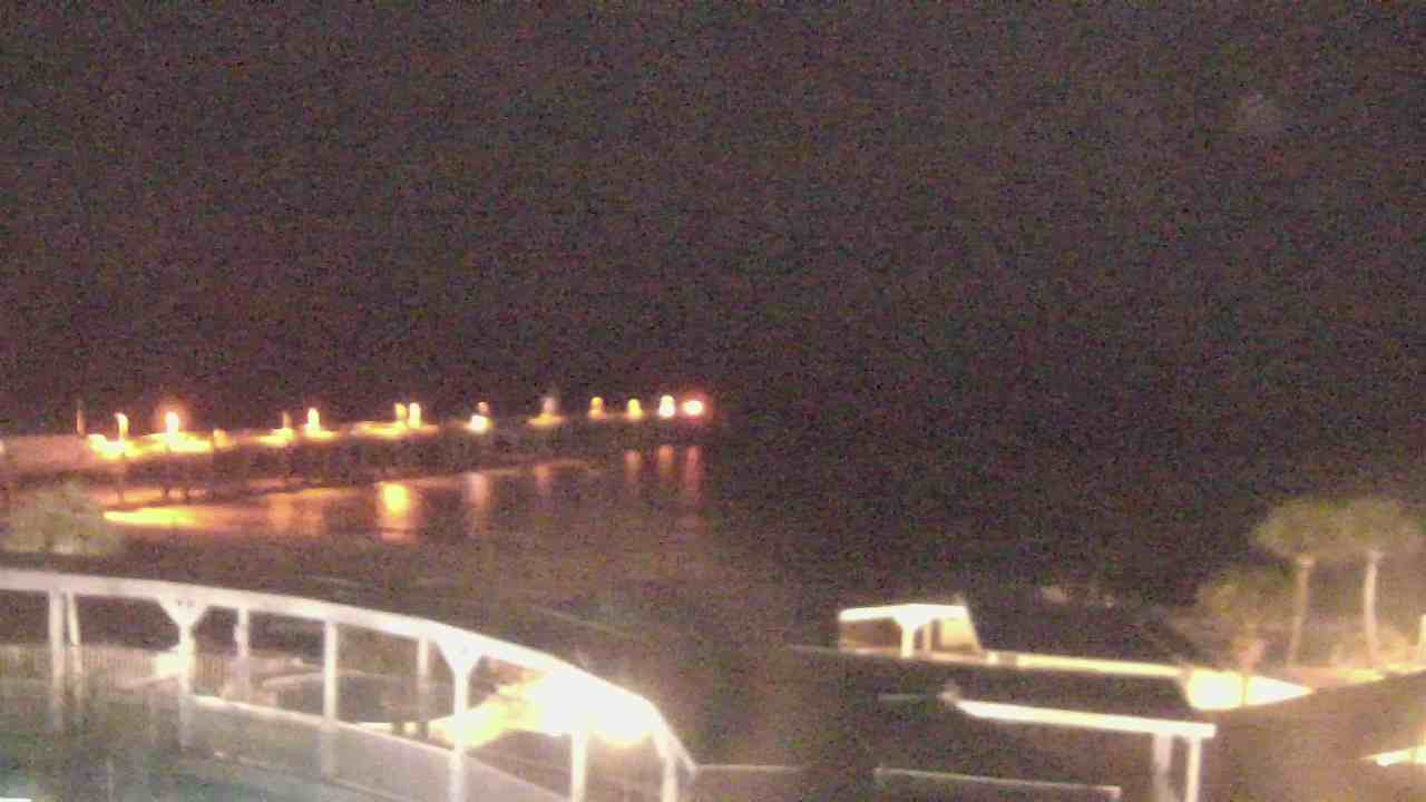 Thumbnail for current weather camera view from The Gulfarium in Fort Walton Beach, Florida