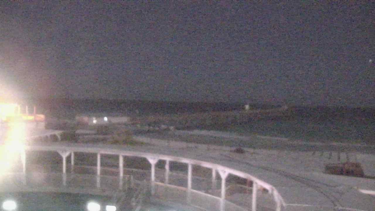 Thumbnail for current weather camera view from The Gulfarium in Fort Walton Beach, Florida