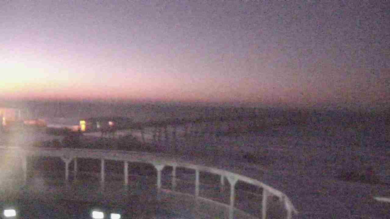 Thumbnail for current weather camera view from The Gulfarium in Fort Walton Beach, Florida