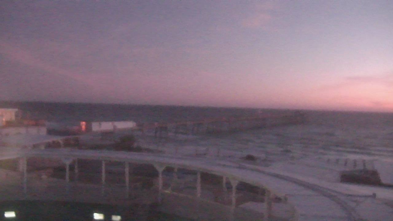 Thumbnail for current weather camera view from The Gulfarium in Fort Walton Beach, Florida