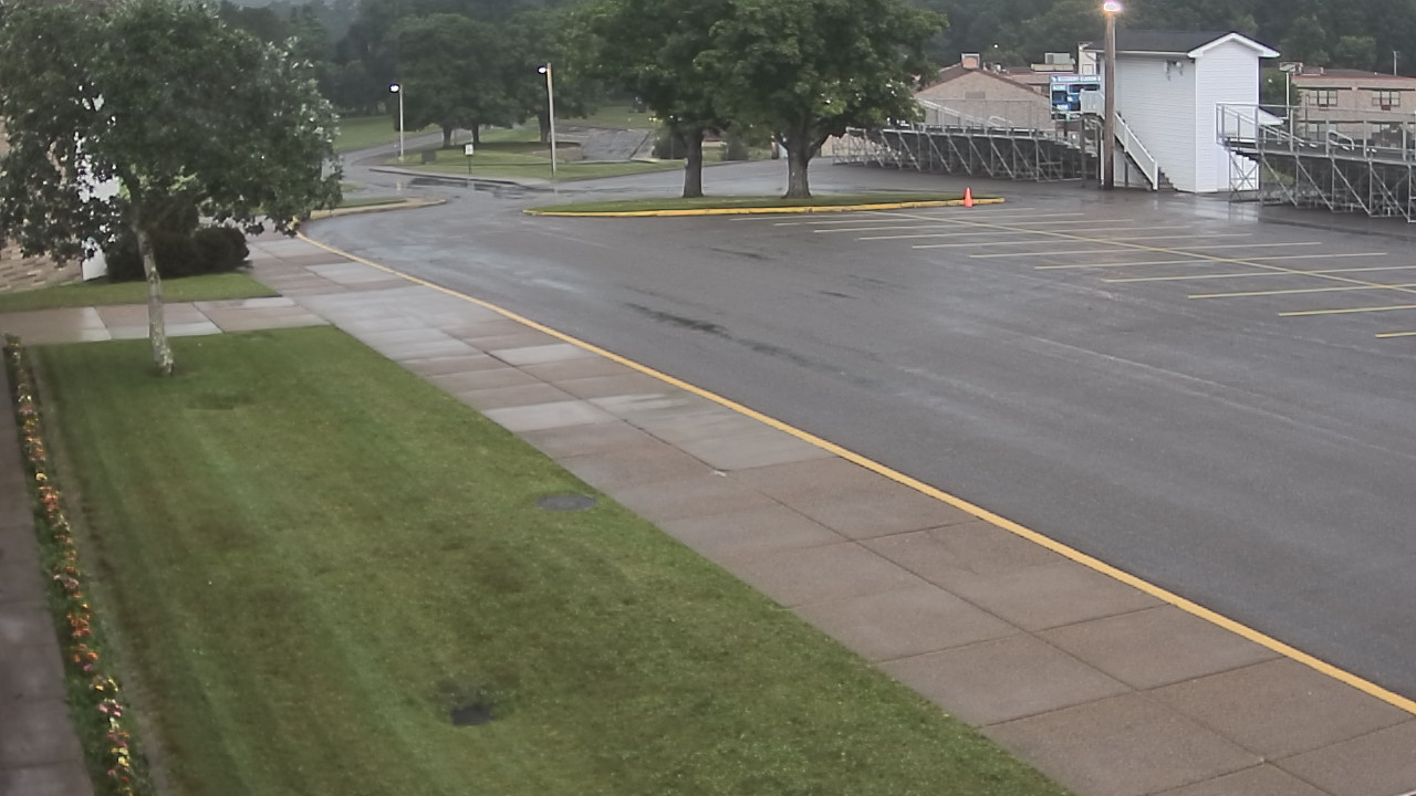 Thumbnail for current weather camera view from Allegheny Clarion Valley SHS in Richland Township, Pennsylvania