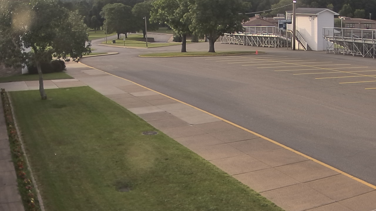 Thumbnail for current weather camera view from Allegheny Clarion Valley SHS in Richland Township, Pennsylvania