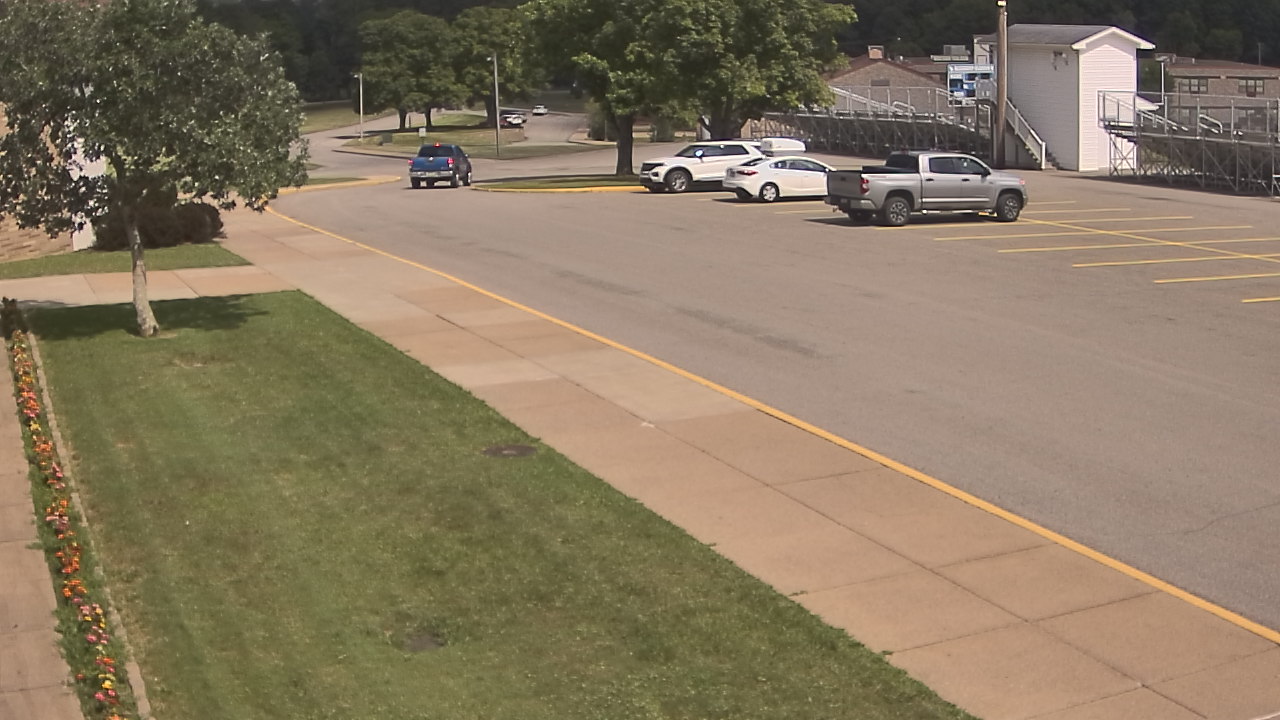 Thumbnail for current weather camera view from Allegheny Clarion Valley SHS in Richland Township, Pennsylvania