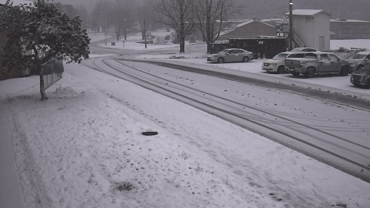 Thumbnail for current weather camera view from Allegheny Clarion Valley SHS in Richland Township, Pennsylvania