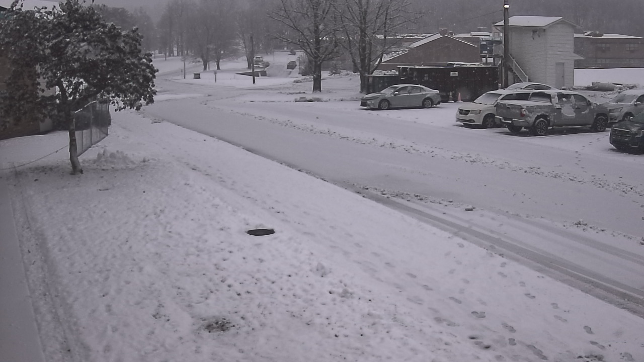 Thumbnail for current weather camera view from Allegheny Clarion Valley SHS in Richland Township, Pennsylvania