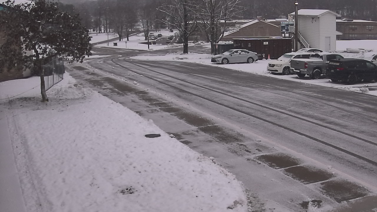 Thumbnail for current weather camera view from Allegheny Clarion Valley SHS in Richland Township, Pennsylvania