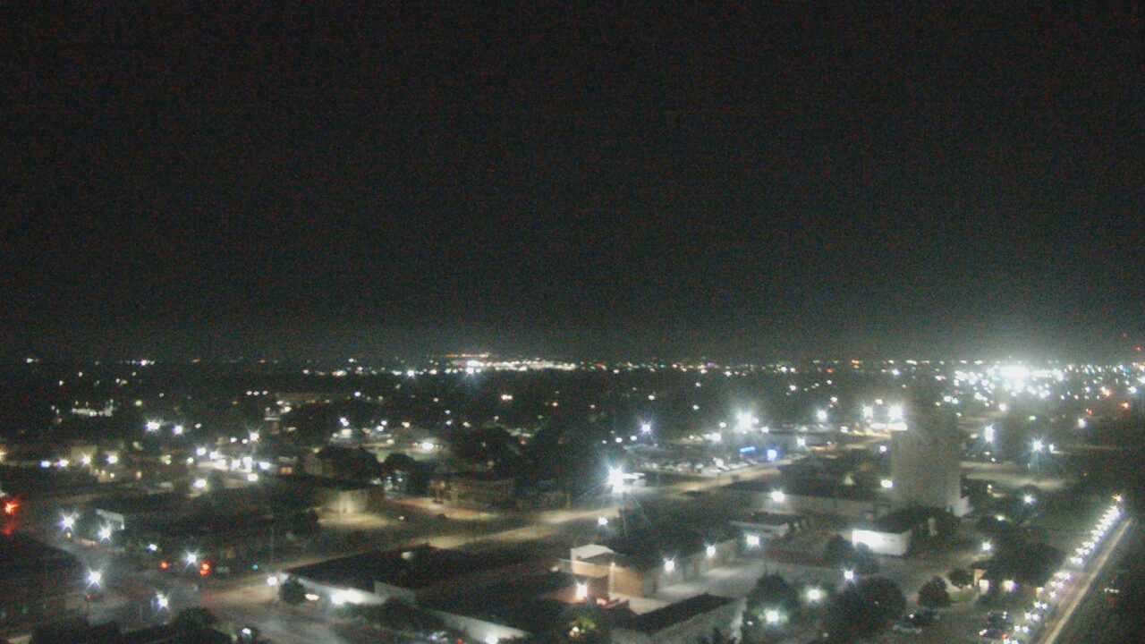 Thumbnail for current weather camera view from Garden City Coop Inc - city center in Garden City, Kansas