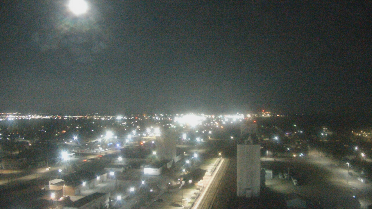 Thumbnail for current weather camera view from Garden City Coop Inc - city center in Garden City, Kansas