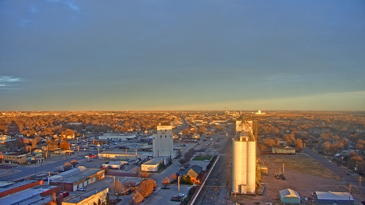 Thumbnail for current weather camera view from Garden City Coop Inc - city center in Garden City, Kansas
