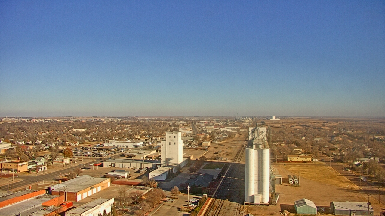 Thumbnail for current weather camera view from Garden City Coop Inc - city center in Garden City, Kansas