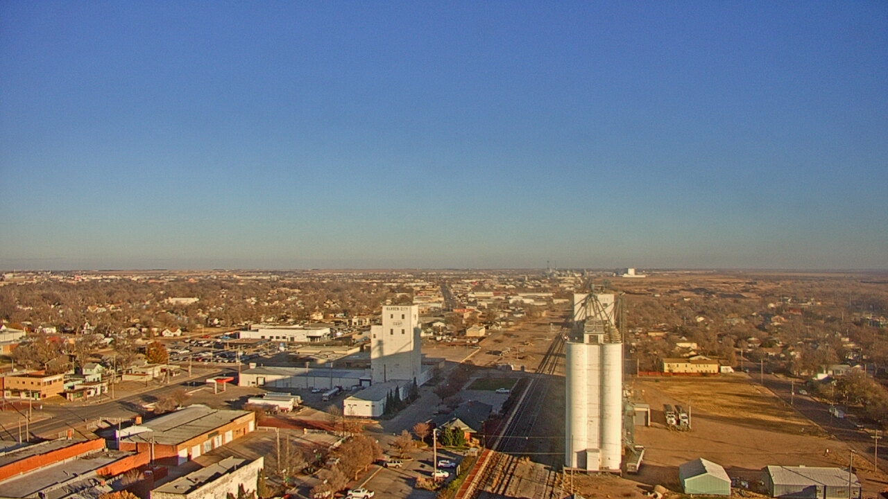 Thumbnail for current weather camera view from Garden City Coop Inc - city center in Garden City, Kansas
