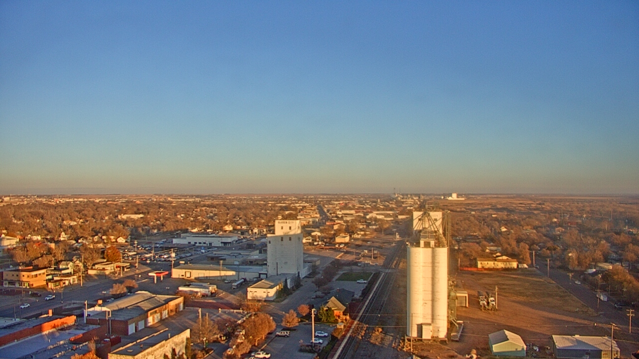 Thumbnail for current weather camera view from Garden City Coop Inc - city center in Garden City, Kansas