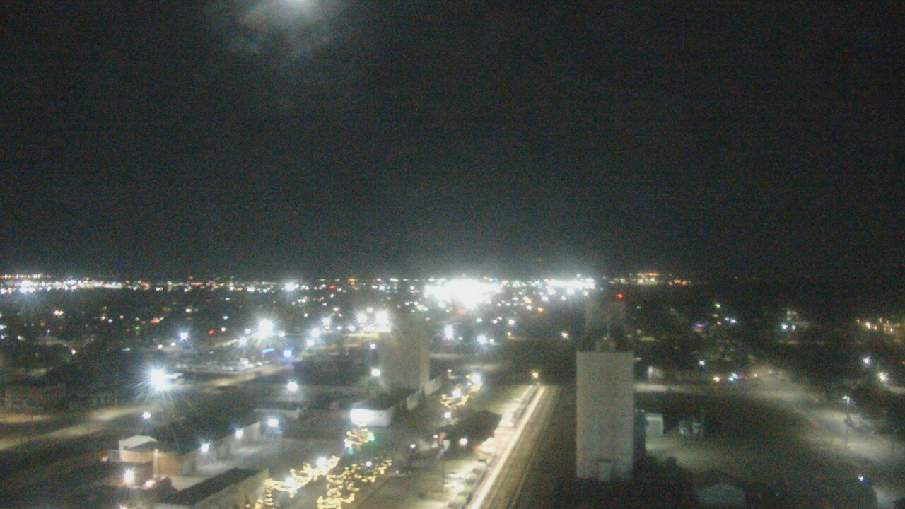 Thumbnail for current weather camera view from Garden City Coop Inc - city center in Garden City, Kansas