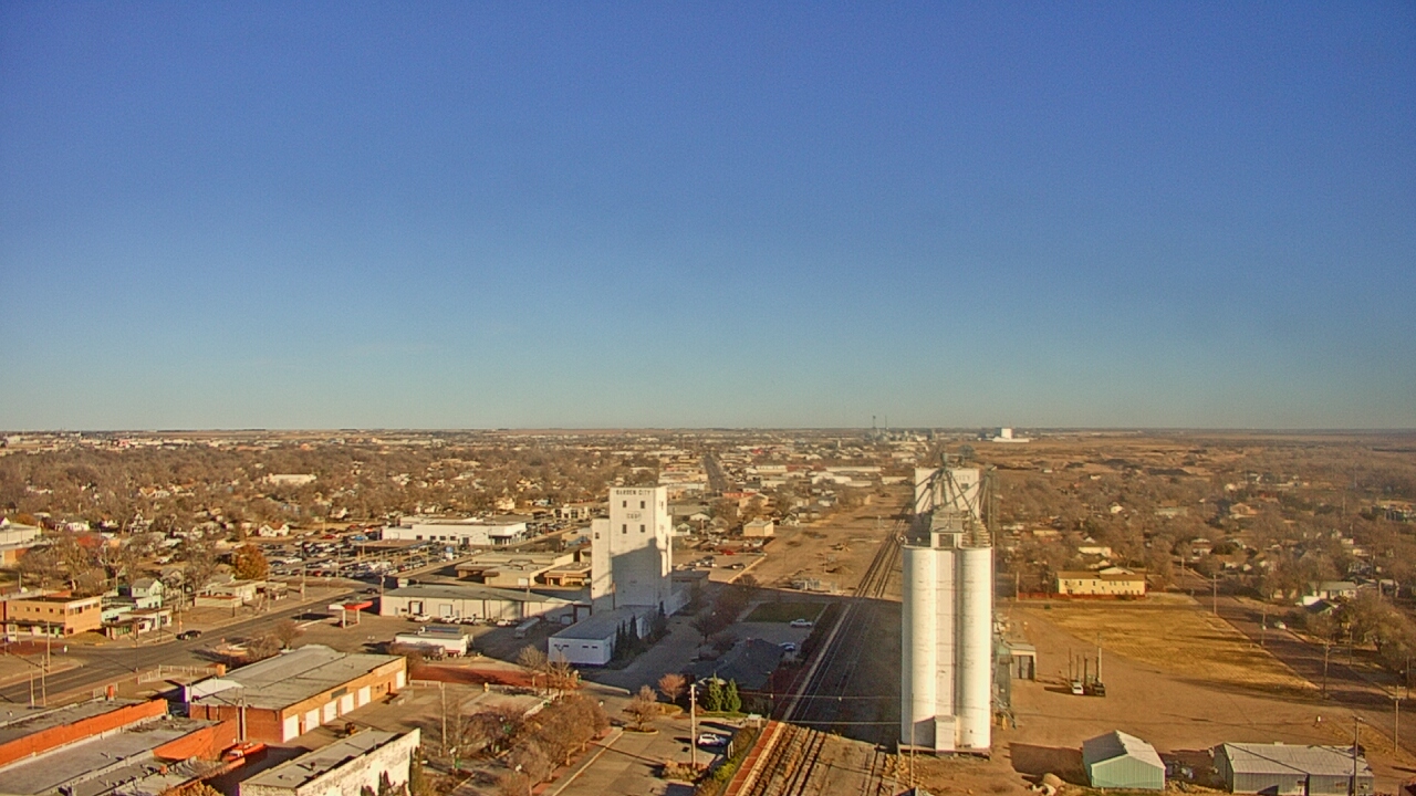 Thumbnail for current weather camera view from Garden City Coop Inc - city center in Garden City, Kansas