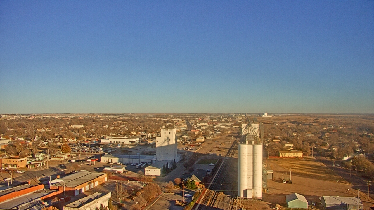 Thumbnail for current weather camera view from Garden City Coop Inc - city center in Garden City, Kansas