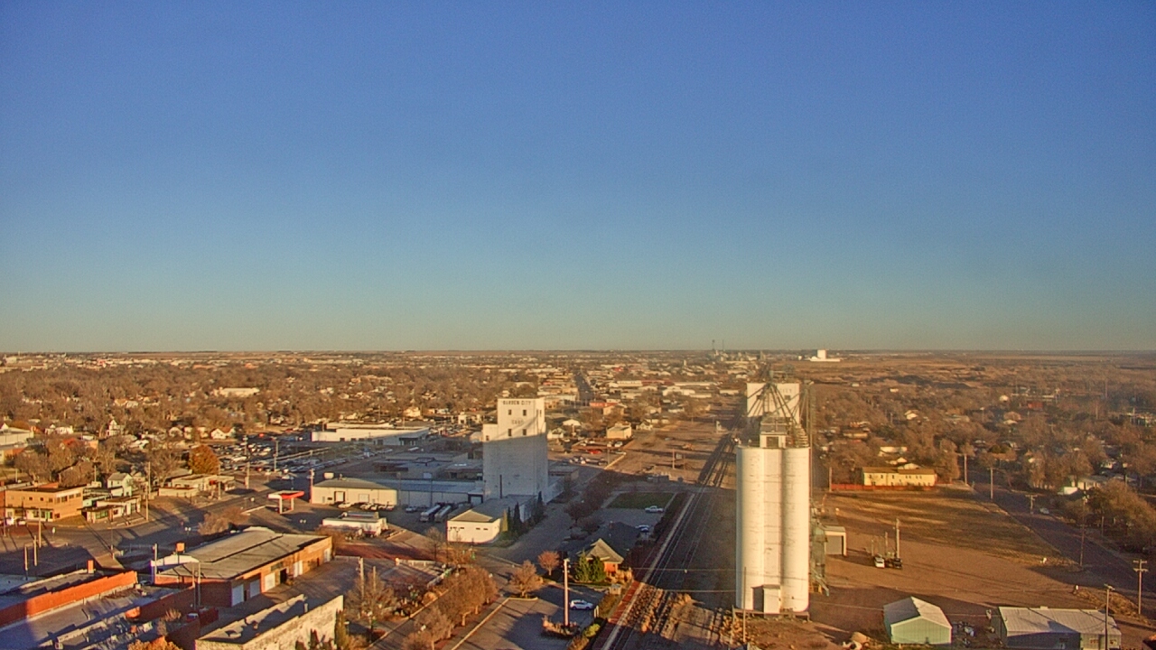 Thumbnail for current weather camera view from Garden City Coop Inc - city center in Garden City, Kansas