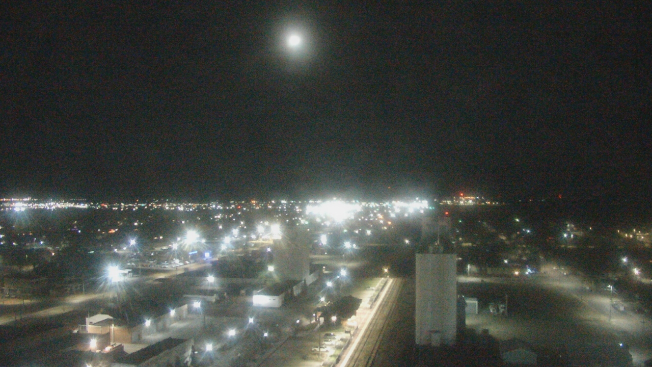 Thumbnail for current weather camera view from Garden City Coop Inc - city center in Garden City, Kansas