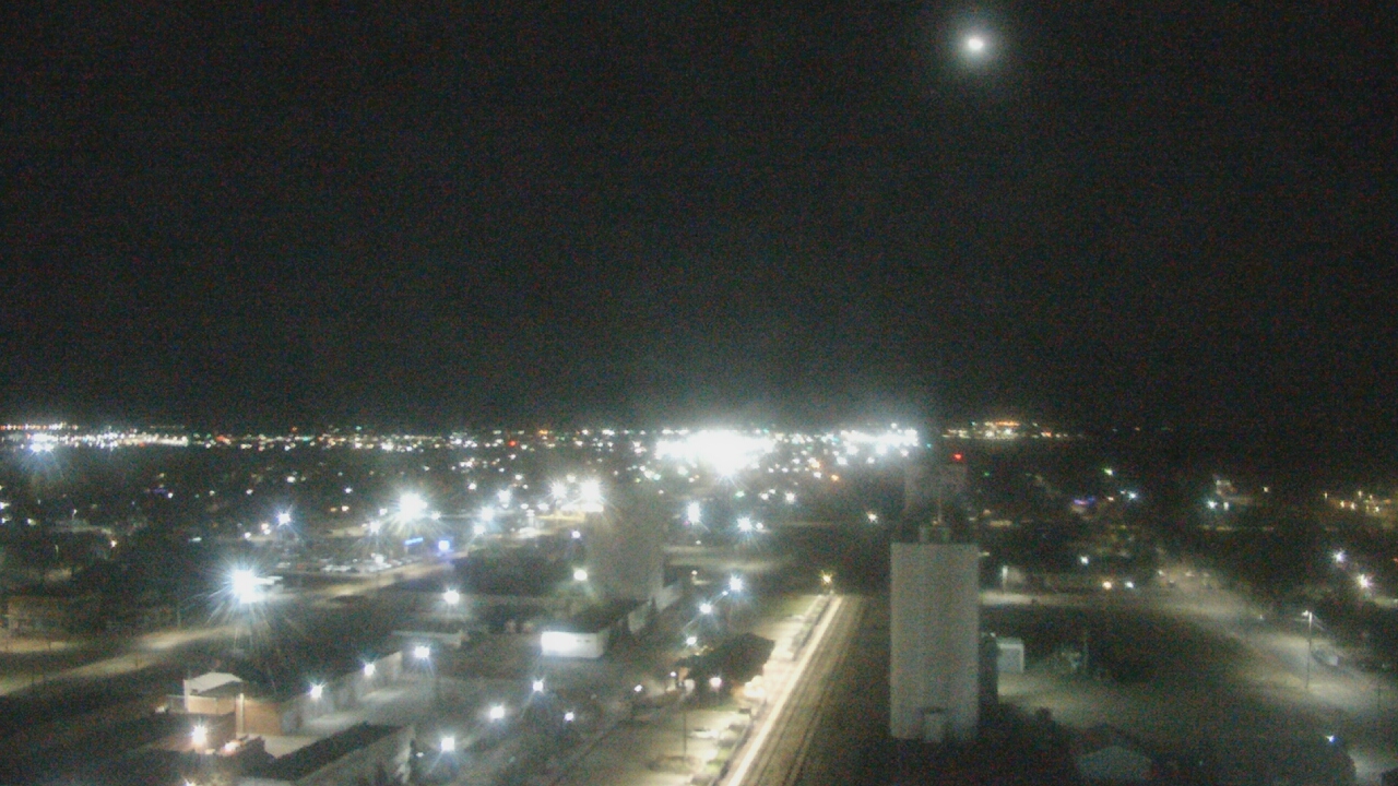 Thumbnail for current weather camera view from Garden City Coop Inc - city center in Garden City, Kansas