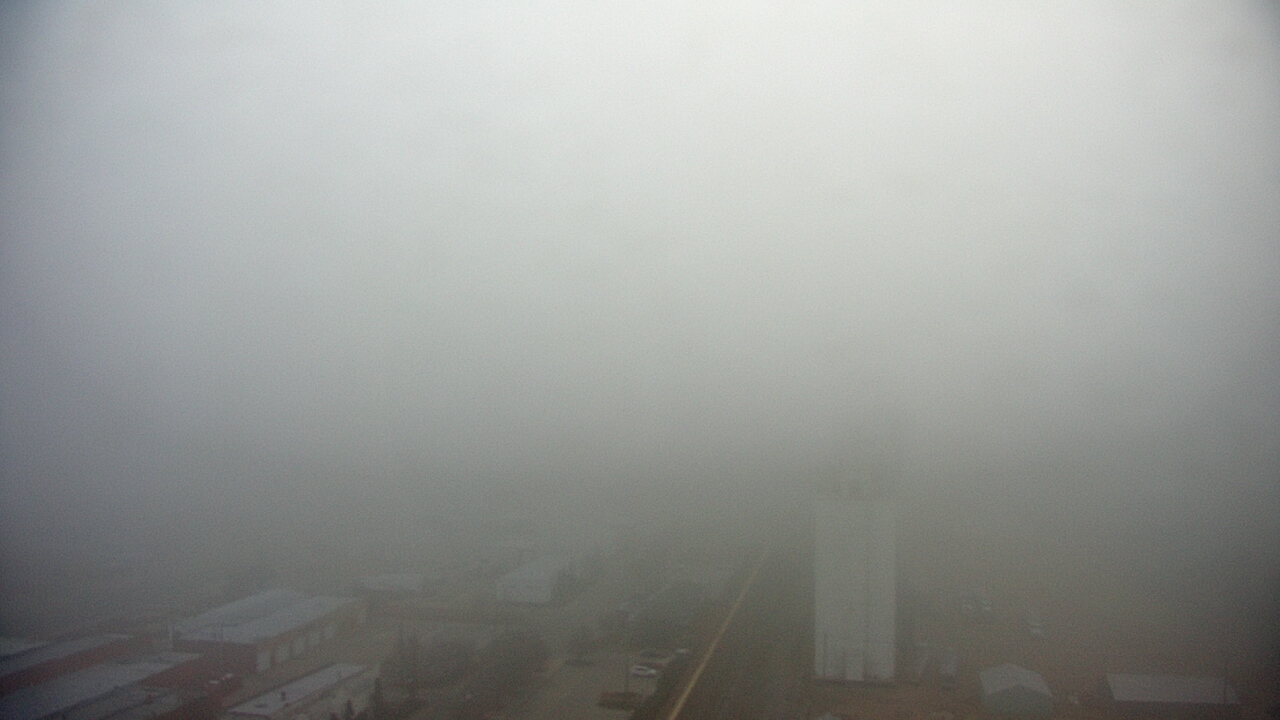 Thumbnail for current weather camera view from Garden City Coop Inc - city center in Garden City, Kansas