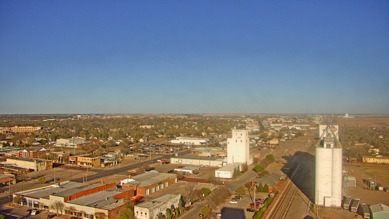 Thumbnail for current weather camera view from Garden City Coop Inc - city center in Garden City, Kansas