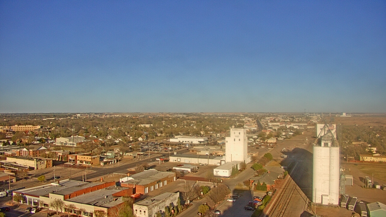 Thumbnail for current weather camera view from Garden City Coop Inc - city center in Garden City, Kansas