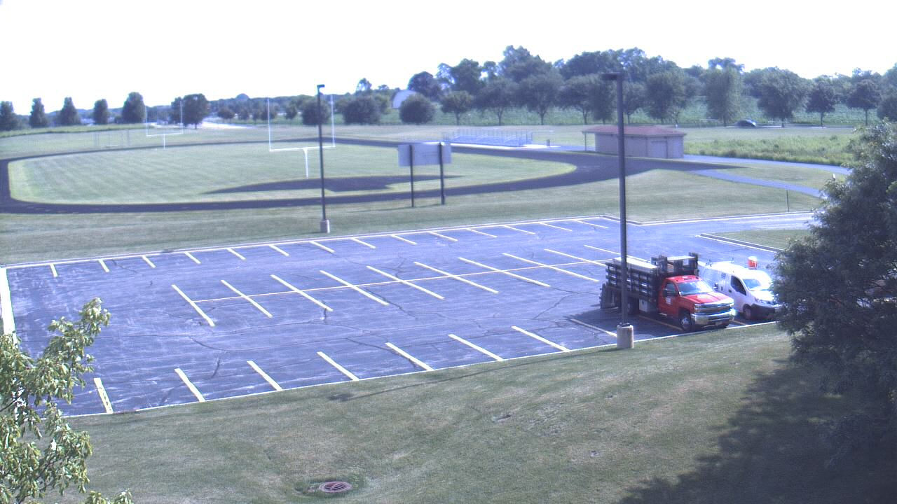 Thumbnail for current weather camera view from Geneva MS in Geneva, Illinois
