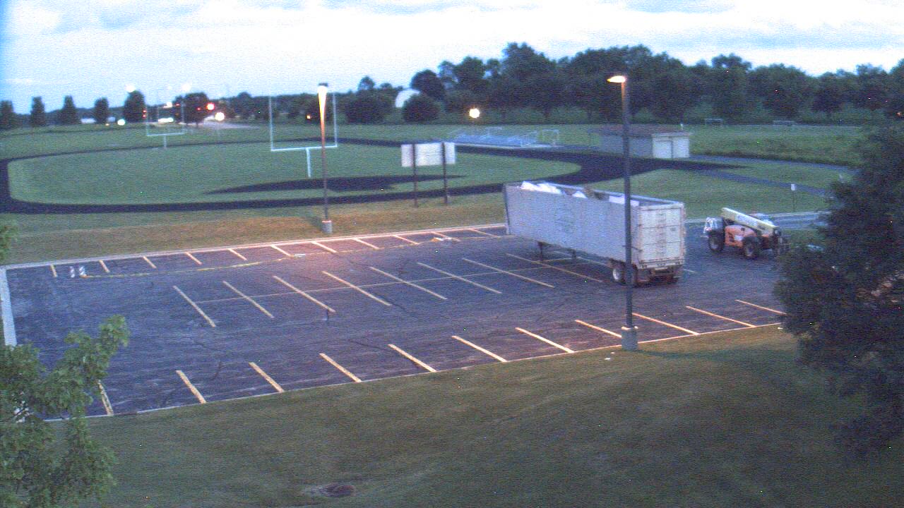 Thumbnail for current weather camera view from Geneva MS in Geneva, Illinois