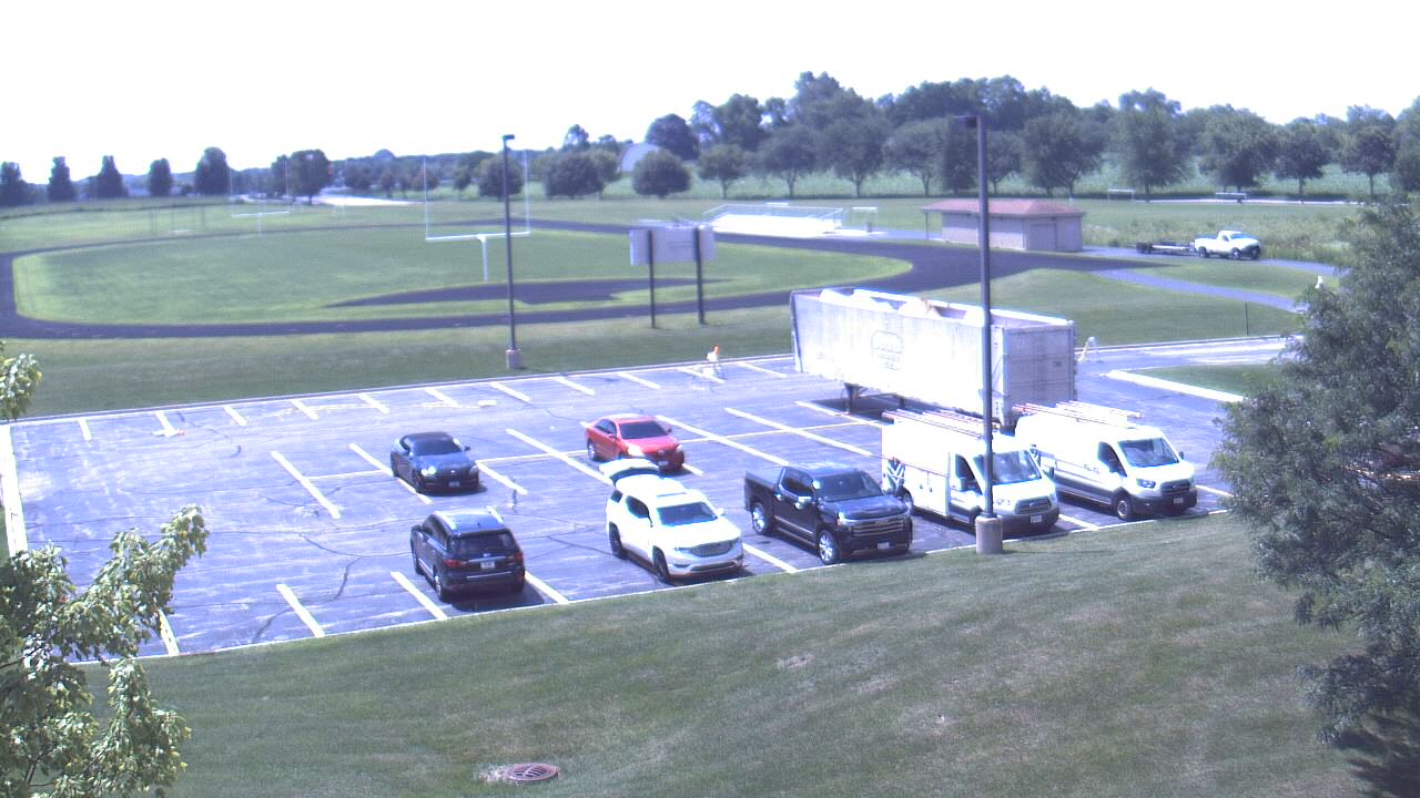 Thumbnail for current weather camera view from Geneva MS in Geneva, Illinois