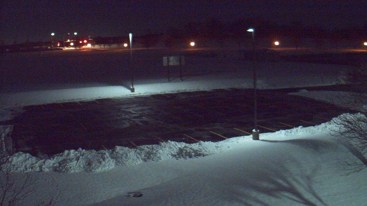 Thumbnail for current weather camera view from Geneva MS in Geneva, Illinois