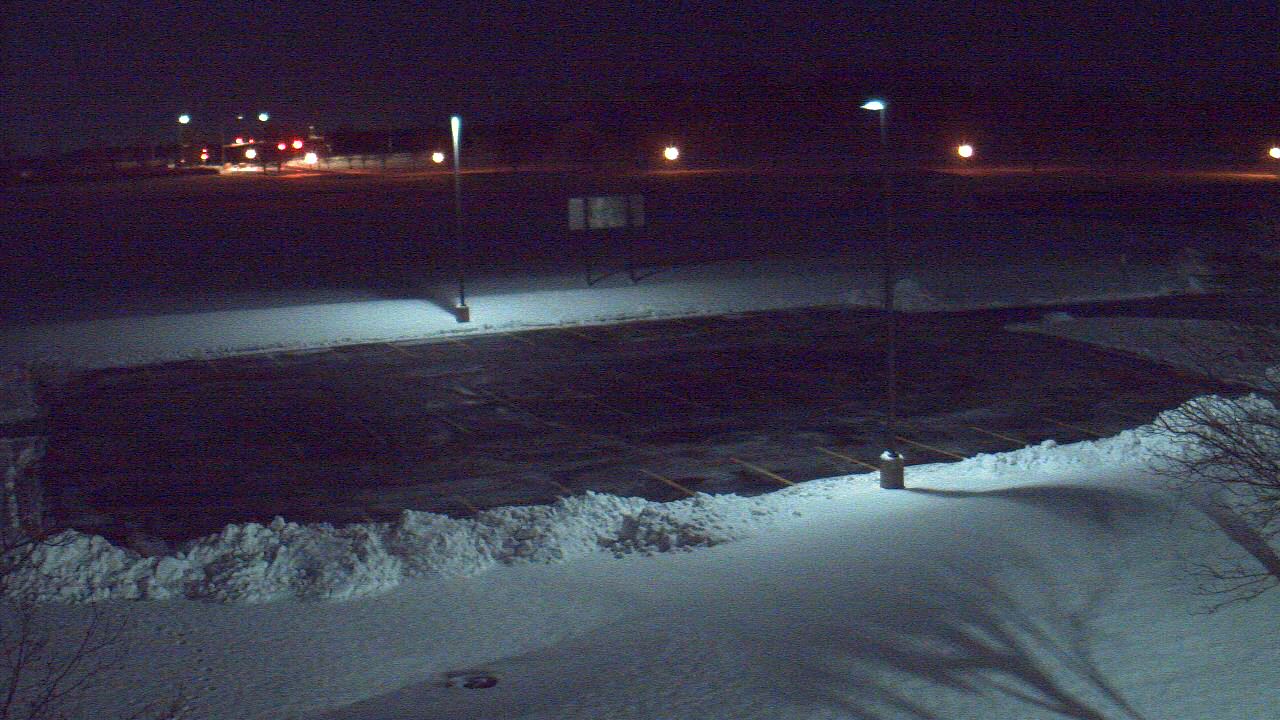 Thumbnail for current weather camera view from Geneva MS in Geneva, Illinois