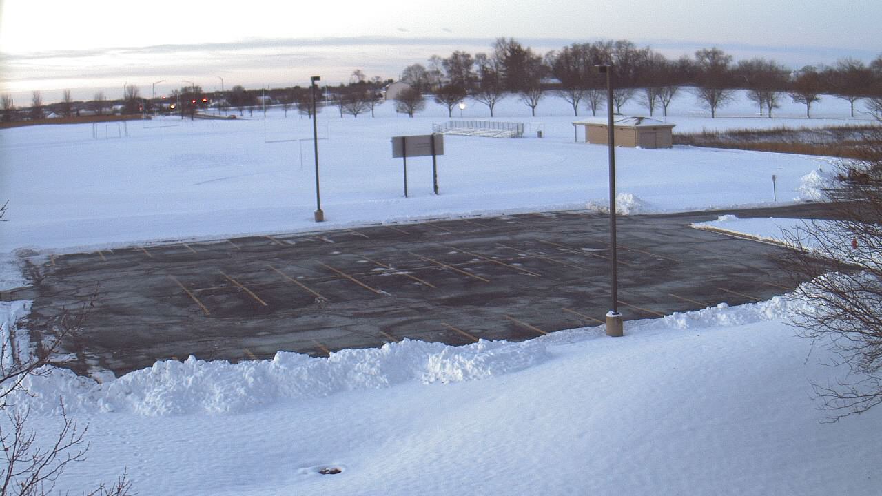 Thumbnail for current weather camera view from Geneva MS in Geneva, Illinois