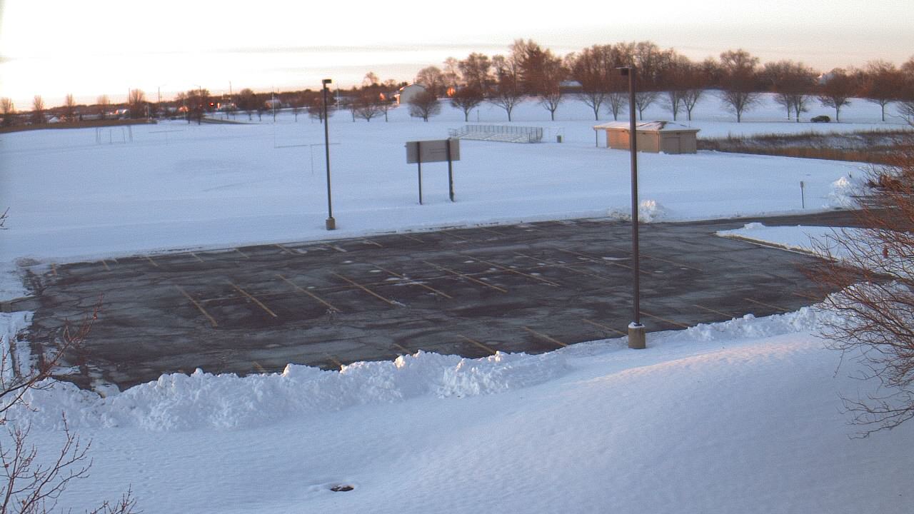 Thumbnail for current weather camera view from Geneva MS in Geneva, Illinois