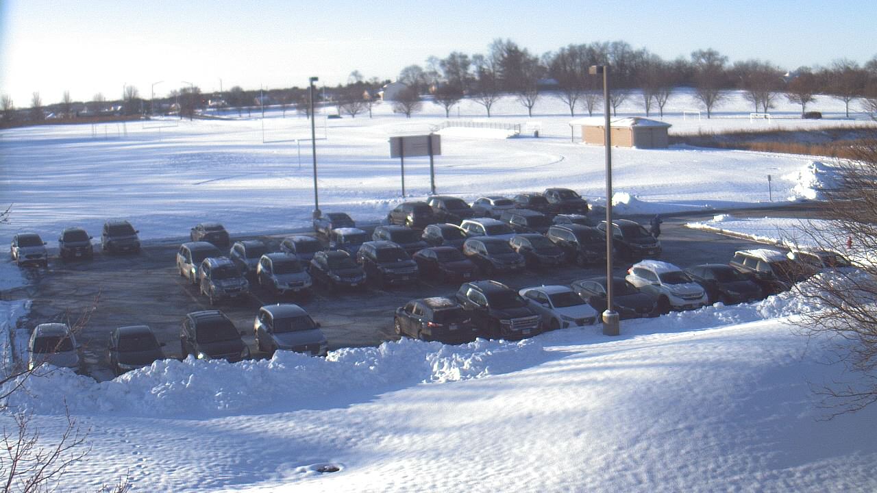 Thumbnail for current weather camera view from Geneva MS in Geneva, Illinois