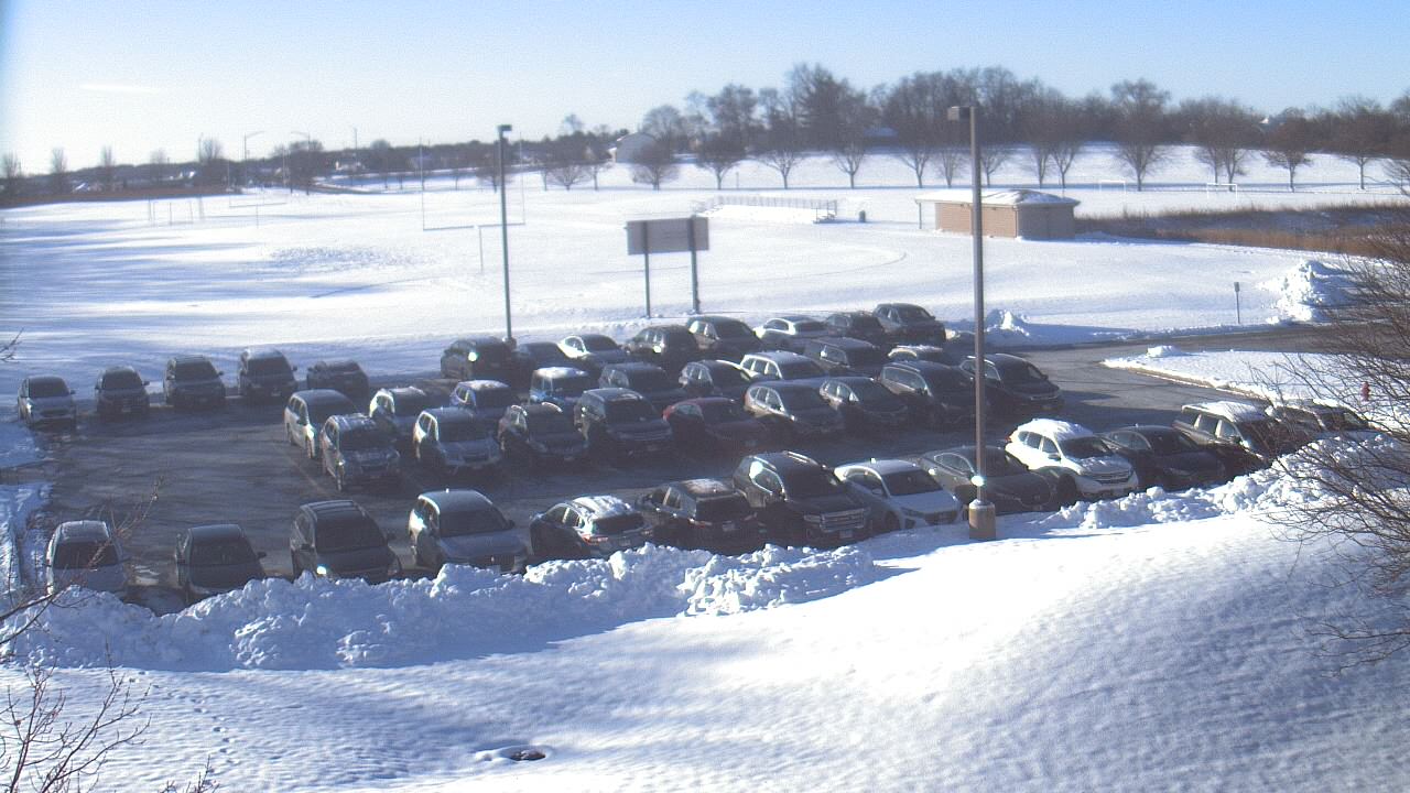 Thumbnail for current weather camera view from Geneva MS in Geneva, Illinois