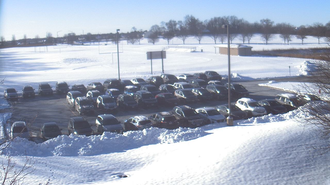 Thumbnail for current weather camera view from Geneva MS in Geneva, Illinois